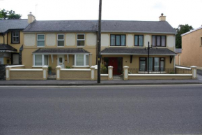 3 Fair Hill House centrally located with parking and wifi sleeps 6
